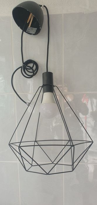 Candeeiro e lâmpada completo