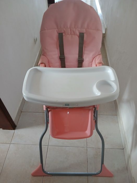 Cadeira de refeições para criança