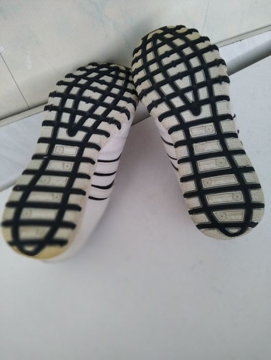 Кроссовки детские