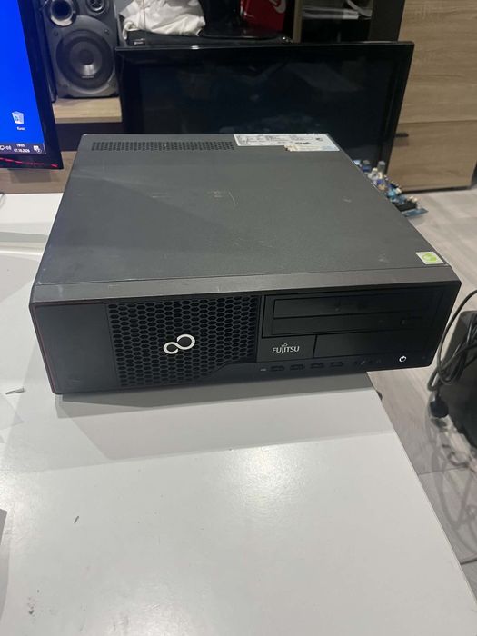 Komputer Fujitsu esprimo e900 0-WATT