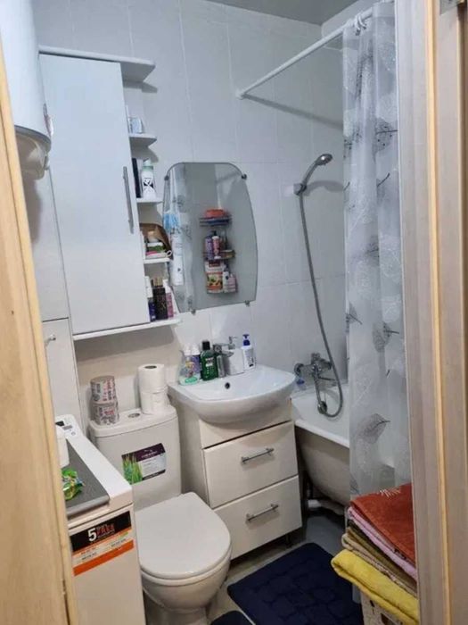 Продается 2-комнатная квартира на Артема