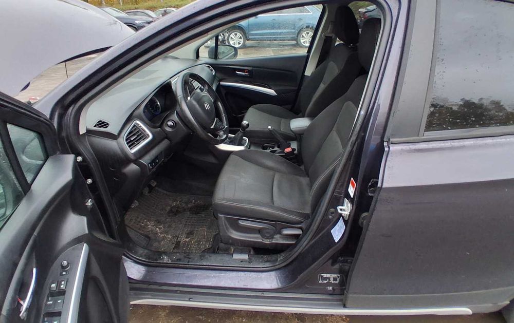 Konsola poduszki Suzuki SX4 cross