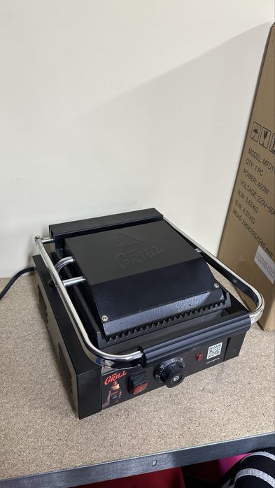 Контактний гриль GoodFood ECG10