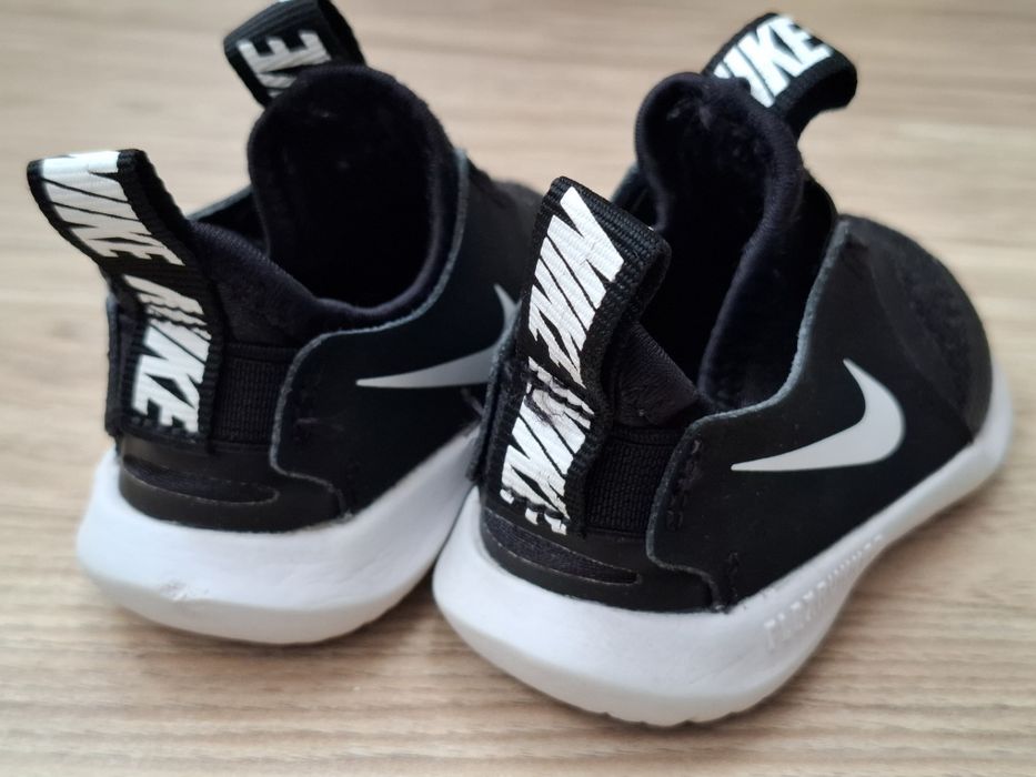 Buciki dziecięce Nike 18,5 rozm.