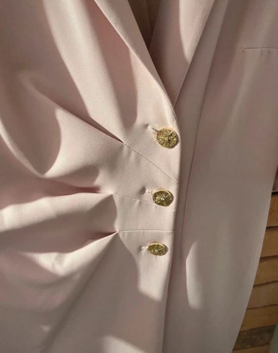 Elegancka sukienka  roz 42 żakietowa