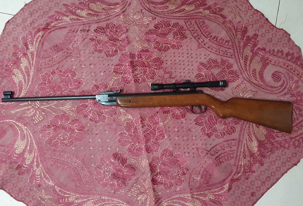 Carabina de pressão de ar - Diana 27 e Catálogo Diana Airguns