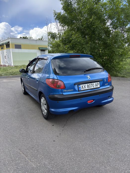Peugeot 206 1.1л  2004р