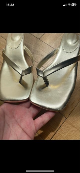 Nowe złote sandałki klapki japonki niski obcas wesele lato 36/37