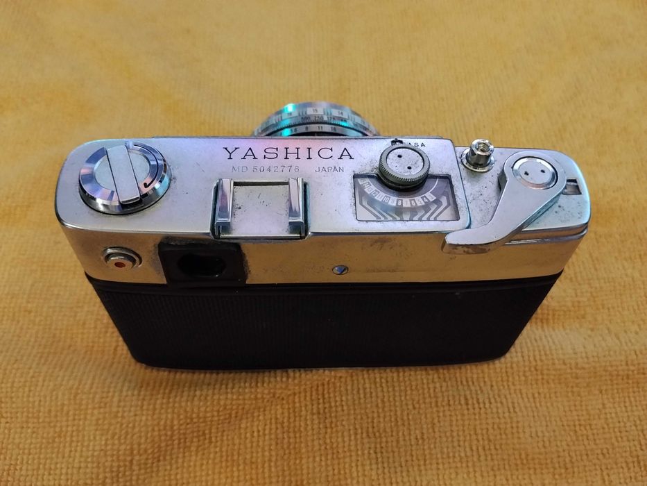 Máquina Fotográfica Yashica Minister-D