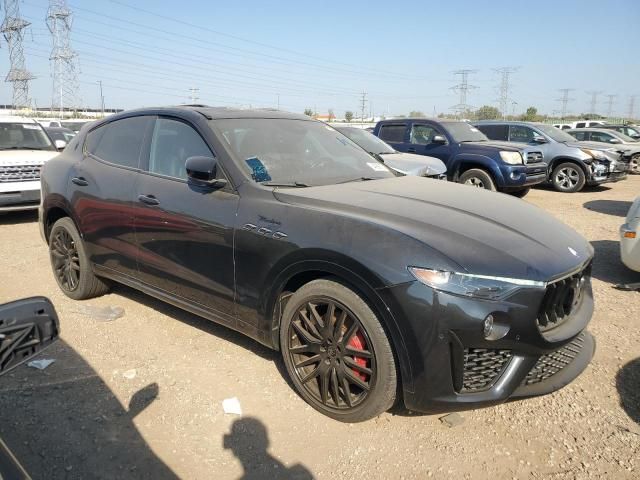 Maserati Levante Auta z USA - Zapytaj o więcej ofert !