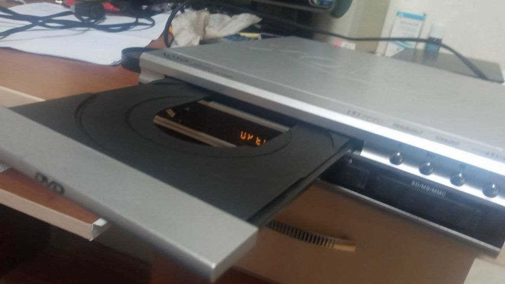 DVD програвач Xoro HSD 2141