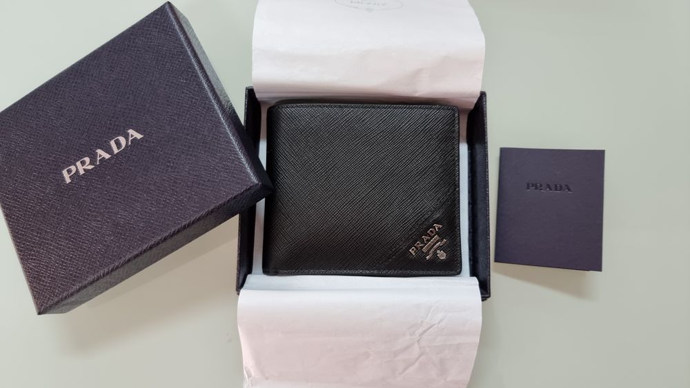 Carteira Prada Saffiano Leather – Original e Impecável