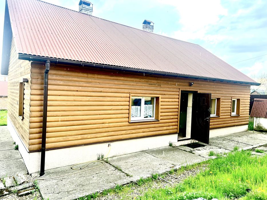 Хата,гараж,сауна,озеро,літня кухня,стайня,