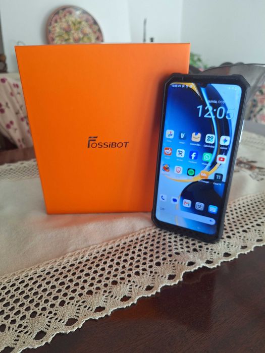 Telemovel FOSSiBOT F109 5G (256GB) – Ecrã Duplo, Bateria 10600mAh, Ultra Resistente (Com Caixa)