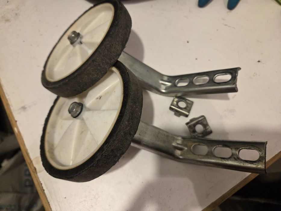 Boczne kółka do rowerka