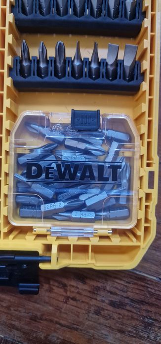 Caixa dewalt com pontas