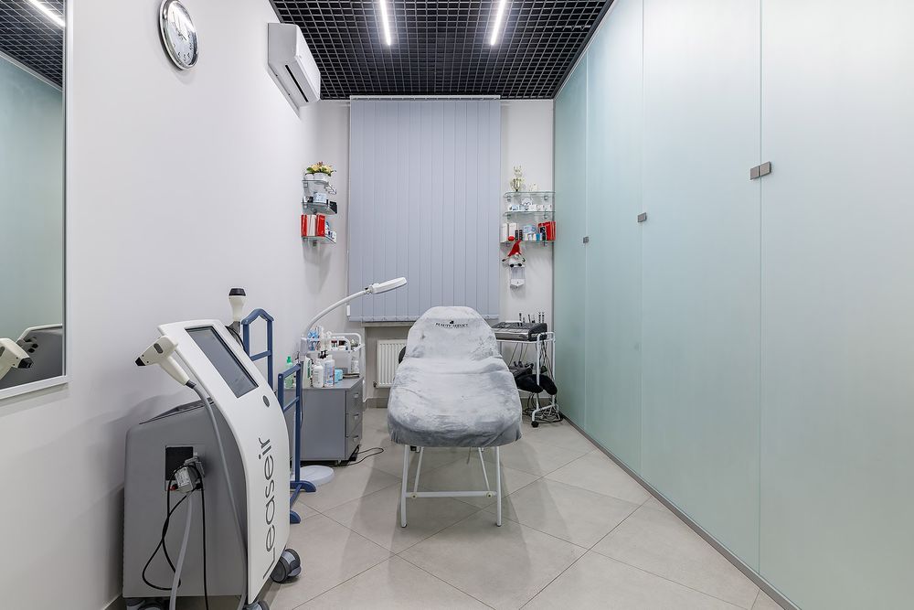 Продаж приміщення  ближній центр Галицький район 
З якісн