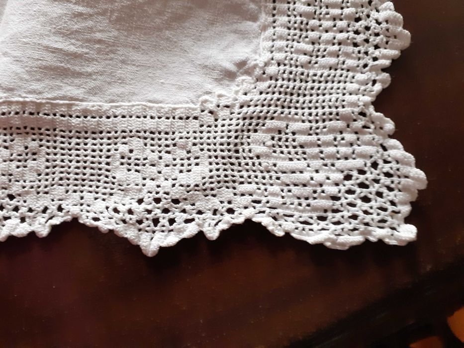 Conjunto de panos em linho e choche antigos