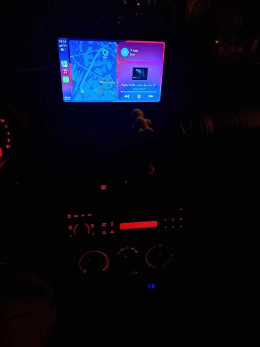 Tablet android auto car play do samochodu
