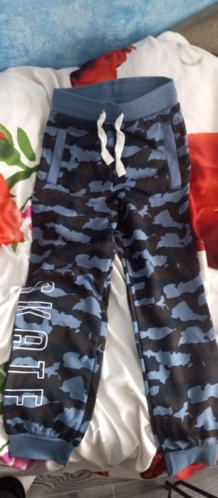 Прадам спортивные штаны у военного