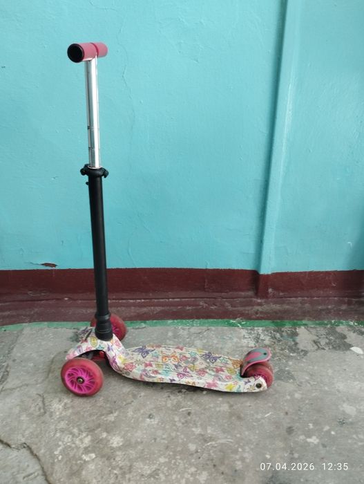 Детский самокат.