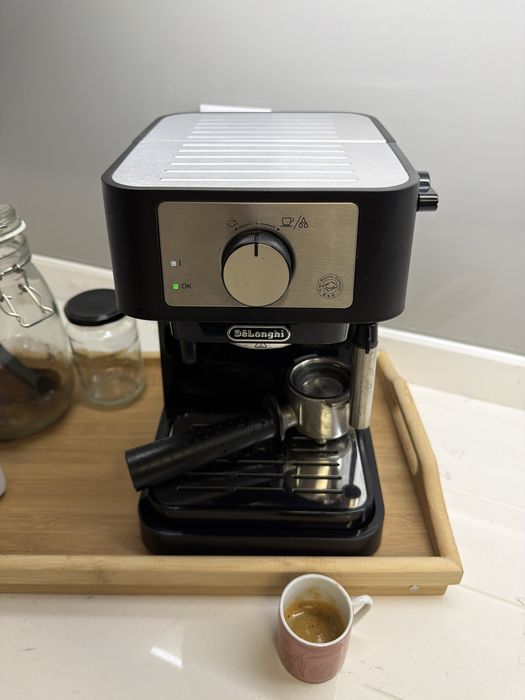 Máquina de café delonghi