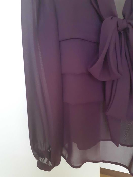 Fioletowa bluzka z wiązaniem