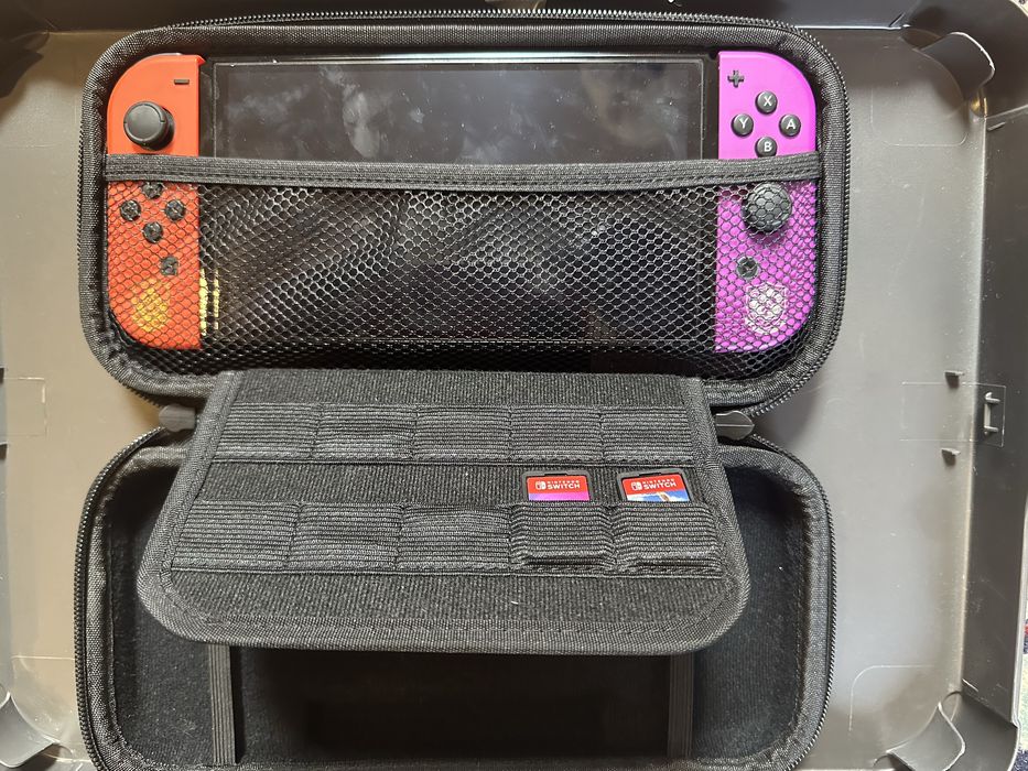 Nintendo Switch OLED Scarlet & Violet Edition