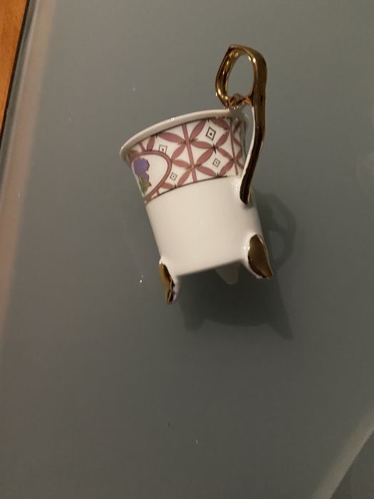 Conjunto de chávenas com pires