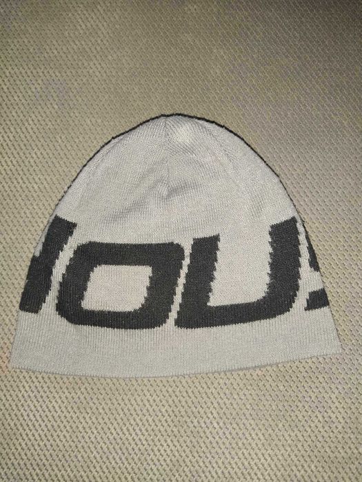 Dwustronna czapka męska House