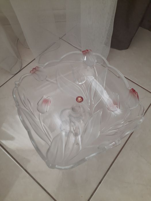 Продам вазу нова