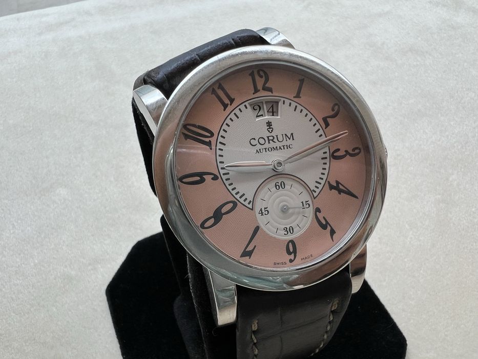 Relógio Corum Classical Grande Date