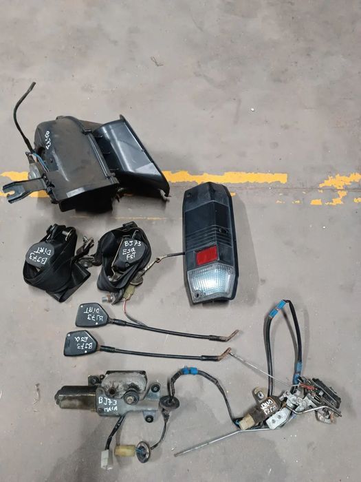 Material / Peças - Toyota Land Cruiser BJ73