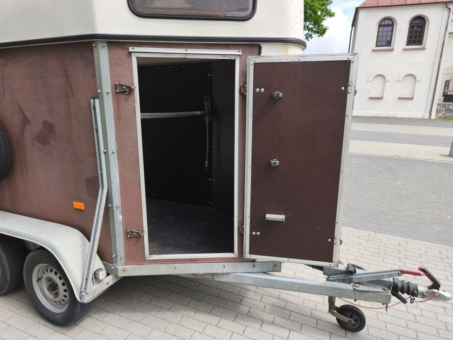 Przyczepa konna dla koni na 1,5 konia HOTRA 1300DMC!!!