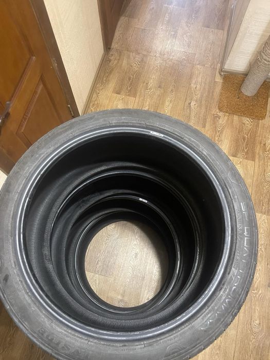 Шины 295 35 21 ( пара)