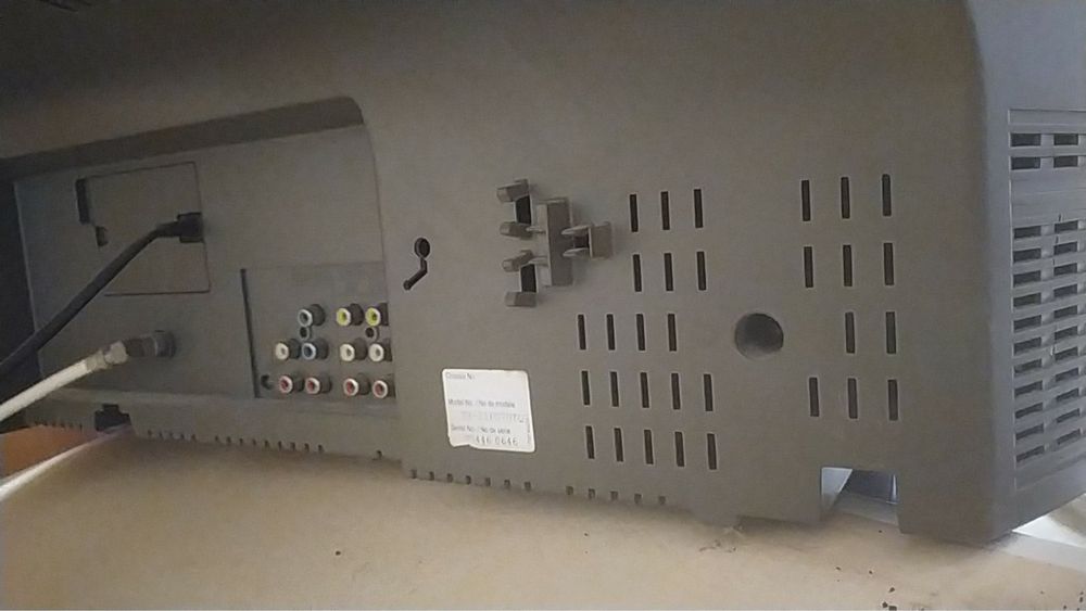 Продам телевізор TX-21PS70TQ, ідеальний для ретро-консолей та дачі!