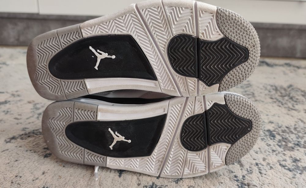 Кросівки Air Jordan 4 Retro Military Black / 37.5 розмір (23.5 см)