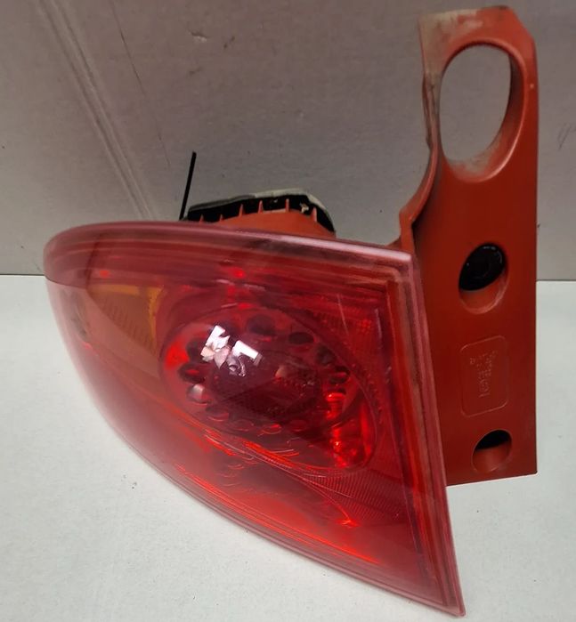 LAMPA TYLNA NAROŻNA  LEWA -SEAT LEON II /2005 ROK /EUROPA