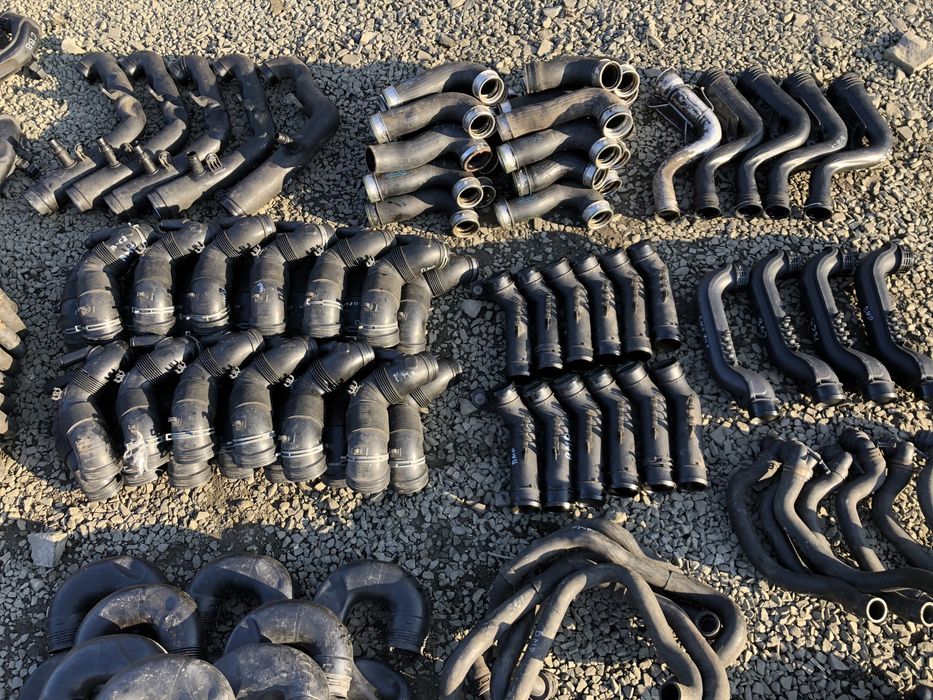 патрубок охолодження интеркуллера турбини passat b6 skoda a5 golf 5