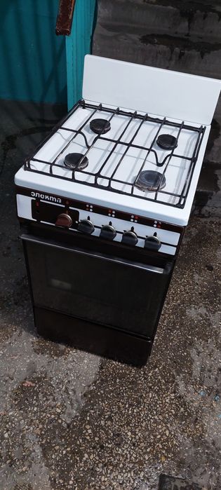 Продам газову плиту гарнюню
