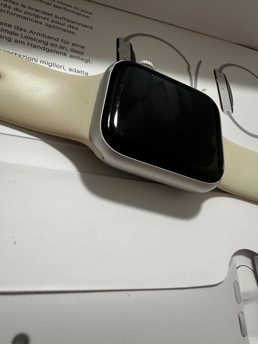 Apple watch series 5 40mm silver aluminum case