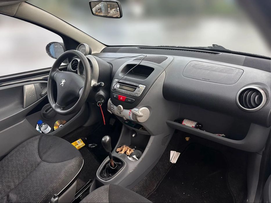 Peugeot 107 1.0 de 2010 para peças