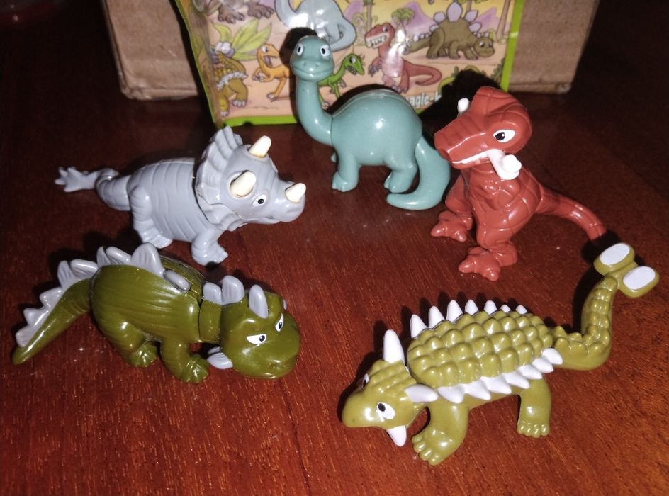 Киндер сюрприз Пасхальна серія Кіндеріно динозаври