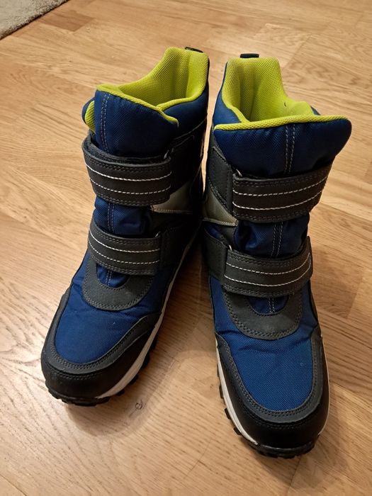 Продам дитячі зимні черевики Geox 38р