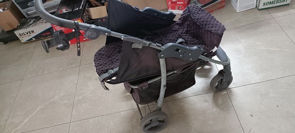 Spacerówka w dobrym stanie