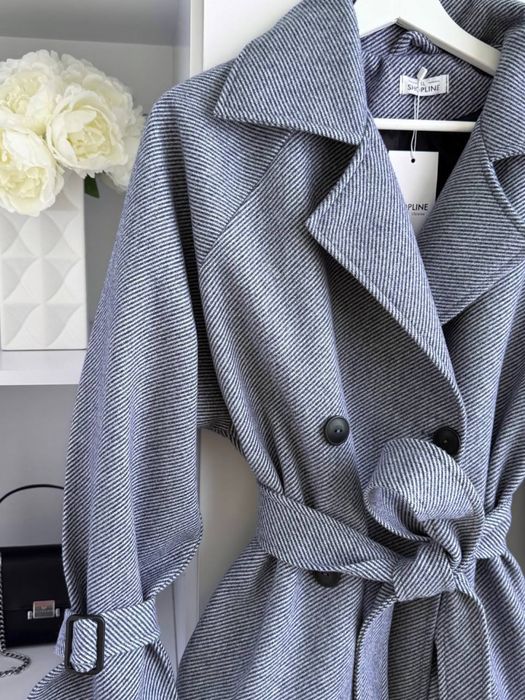 Жіноче модне пальто