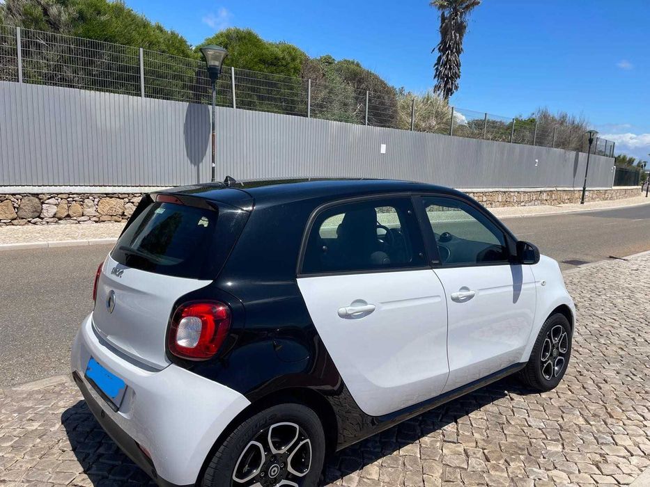 Carro Smart for Four