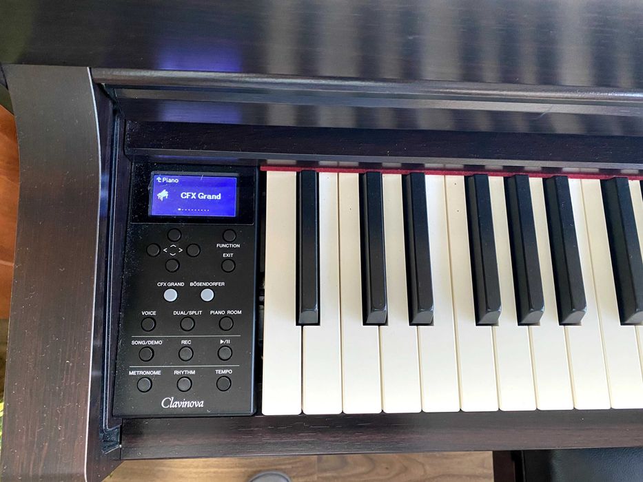Piano Yamaha Clavinova 635R RoseWood com banco incluído