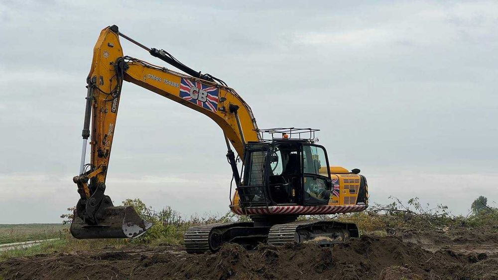 Гусеничний екскаватор JCB JS220LC 2013р