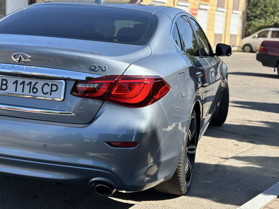 Продам Infiniti Q70